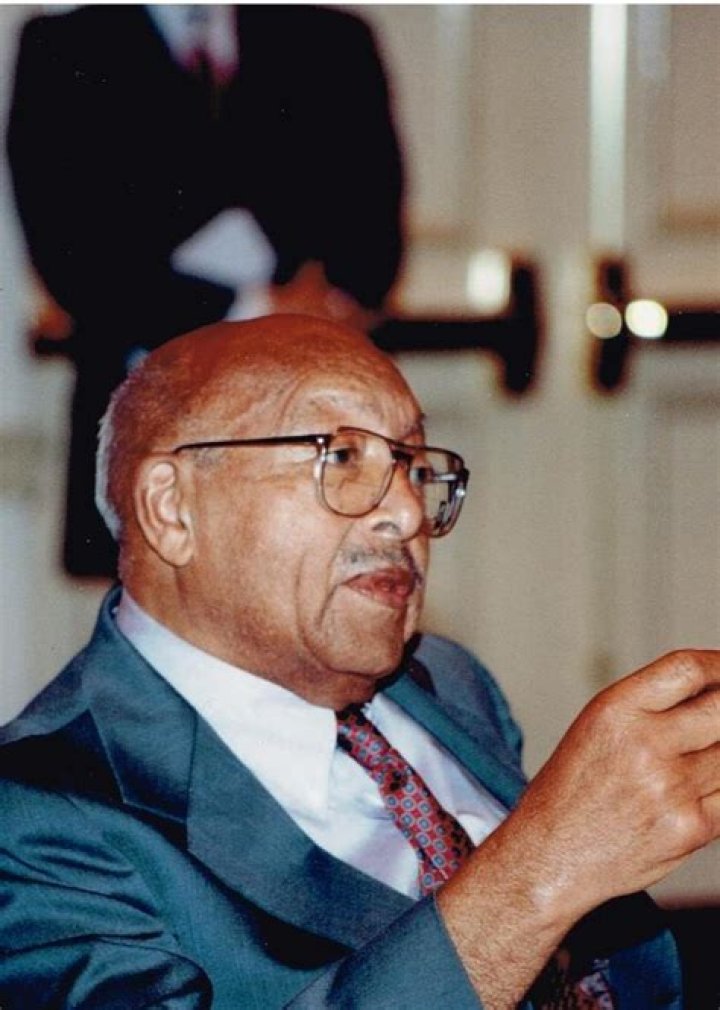 Walter Lincoln Hawkins: A Pioneer in Semiconductor Technology