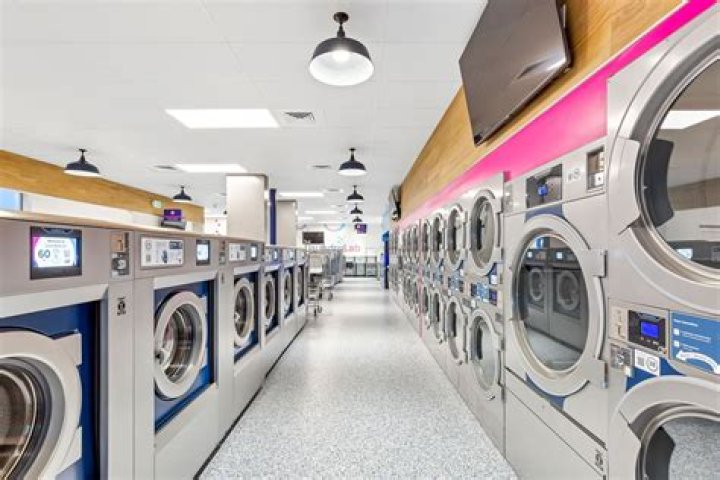 What is Express Laundry Service: Everything You Need to Know