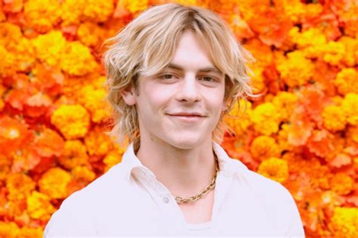 Who is Ross Lynch Dating Now? Everything You Need to Know